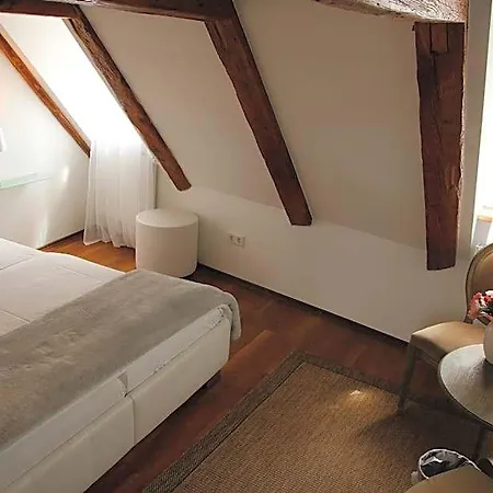 L'ostello Altstadthotel Otel