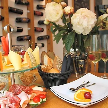 L'ostello Altstadthotel Hotel 3*